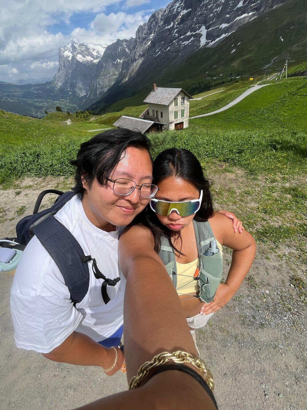 Alec and Shania together in the mountains