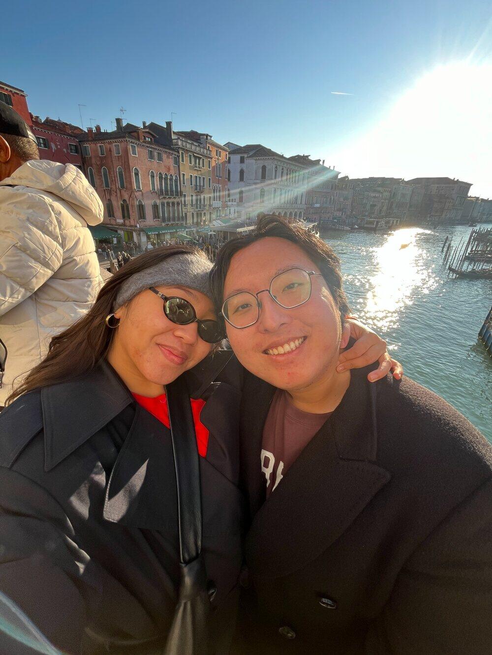 Alec and Shania together on a sunny waterfront